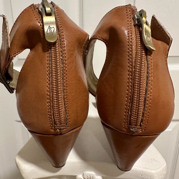 Sam & Libby Brown Cheetah Wedge Heel Zipper in Back 10 - Picture 3 of 3